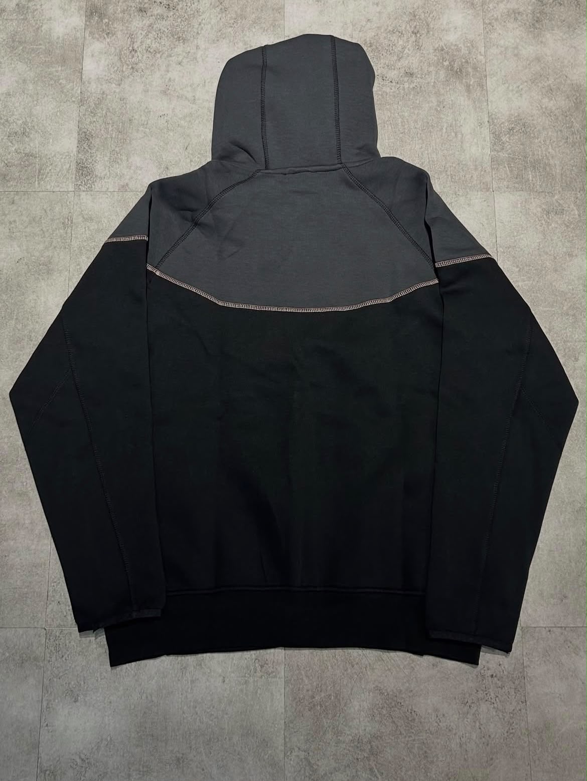 NIKE TECH x SYNA