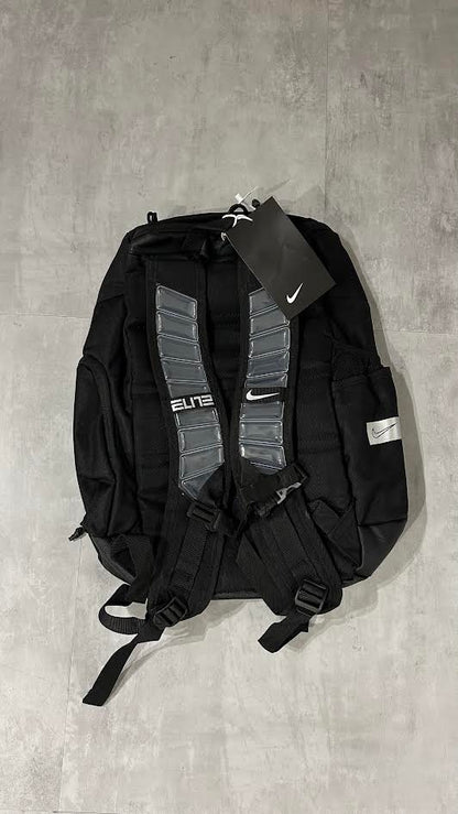 MOCHILA NIKE ELITE "black silver"