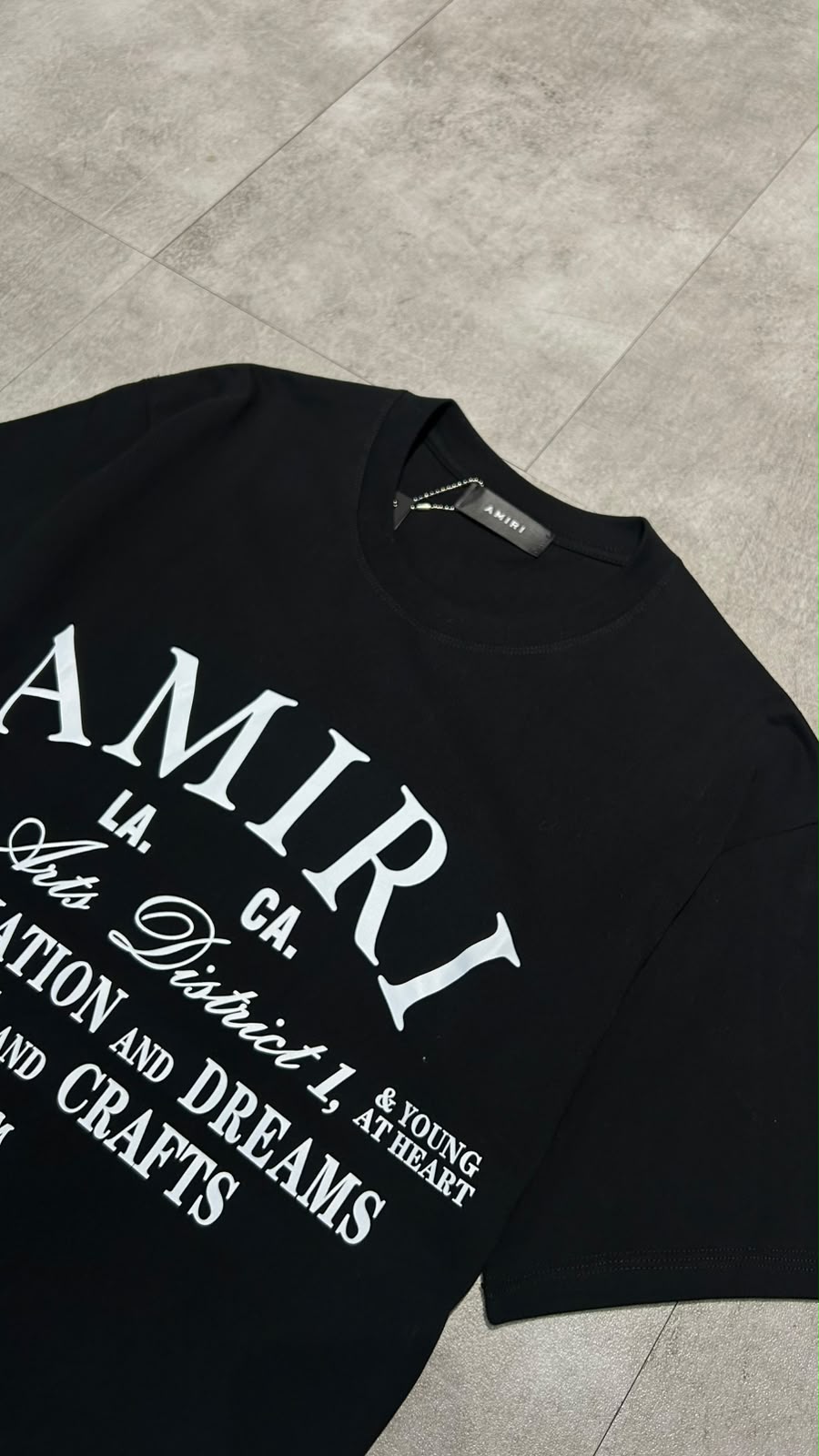 CAMISETA AMIRI Arts "District"